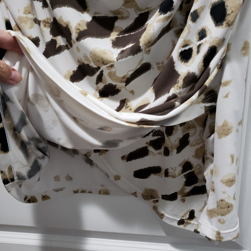 *SOLD*  Tahari White Animal Print Draped Cowl Top - Picture 7 of 8